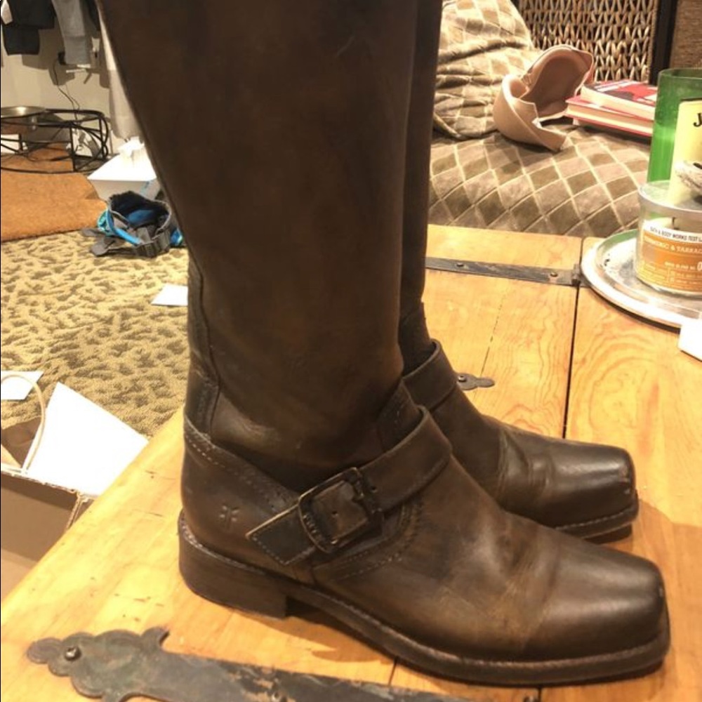 Frye Smith Engineer Women’s Boots SIZE 8M